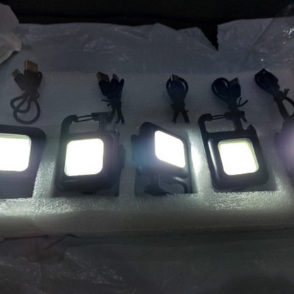 Mini llavero con luz LED
